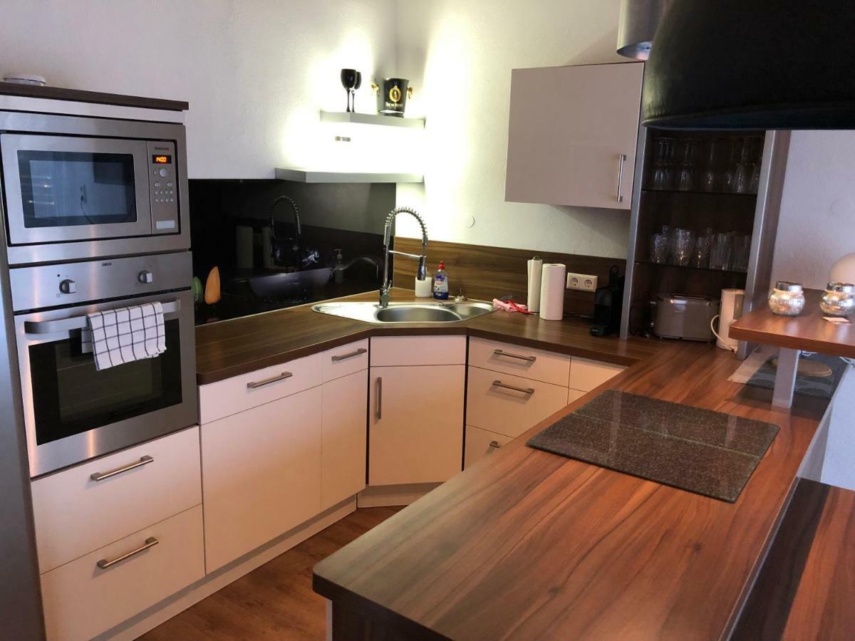 Modernes Und Gemuetliches Appartment Mit Terrasse, Stadtnah Ravensburg Buitenkant foto